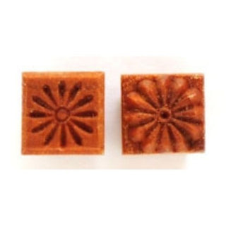 MKM 1.5CM Small Square Stamp SSS 103 - Daisy